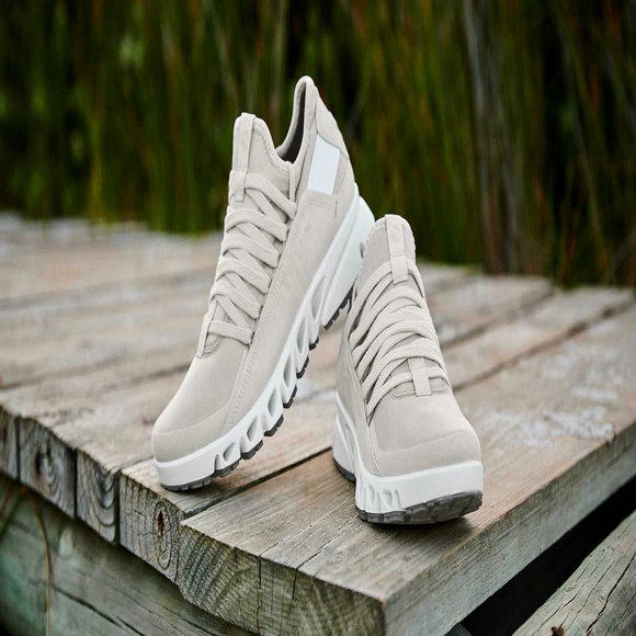 ECCO MULTI-VENT Women's Outdoor Shoe